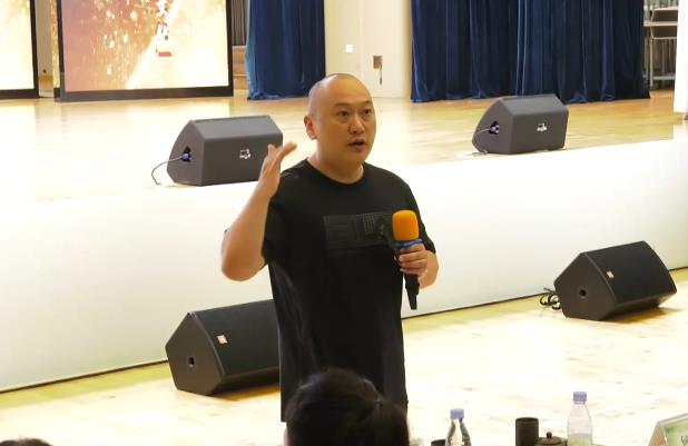 何捷，《專(zhuān)家講座：神話(huà)、寓言教學(xué)與中華傳統(tǒng)文化滲透》