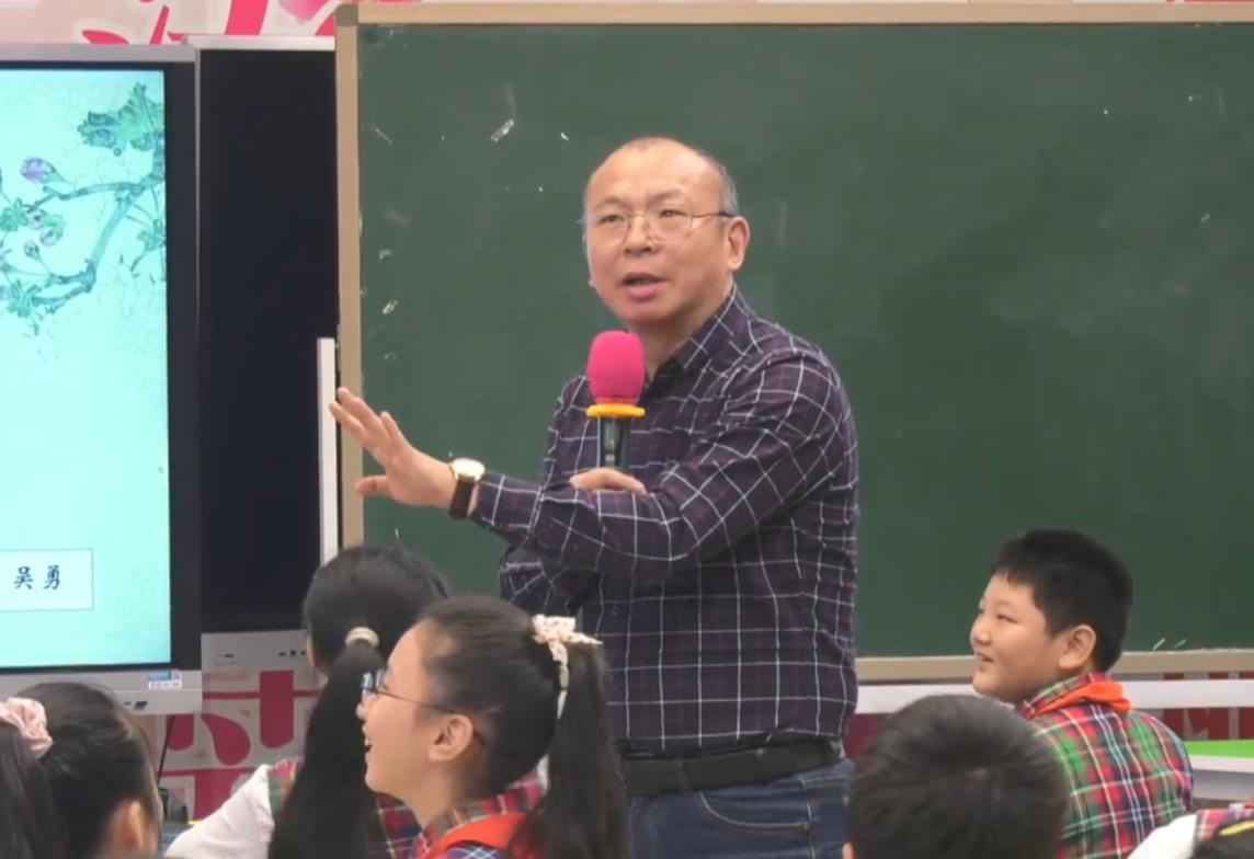 吳勇，習(xí)作《圍繞中心意思寫》，統(tǒng)編教材六年級上冊第五單元