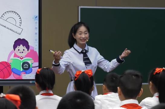 徐園園，《我學(xué)會了——》，四年級下冊習作，第六單位