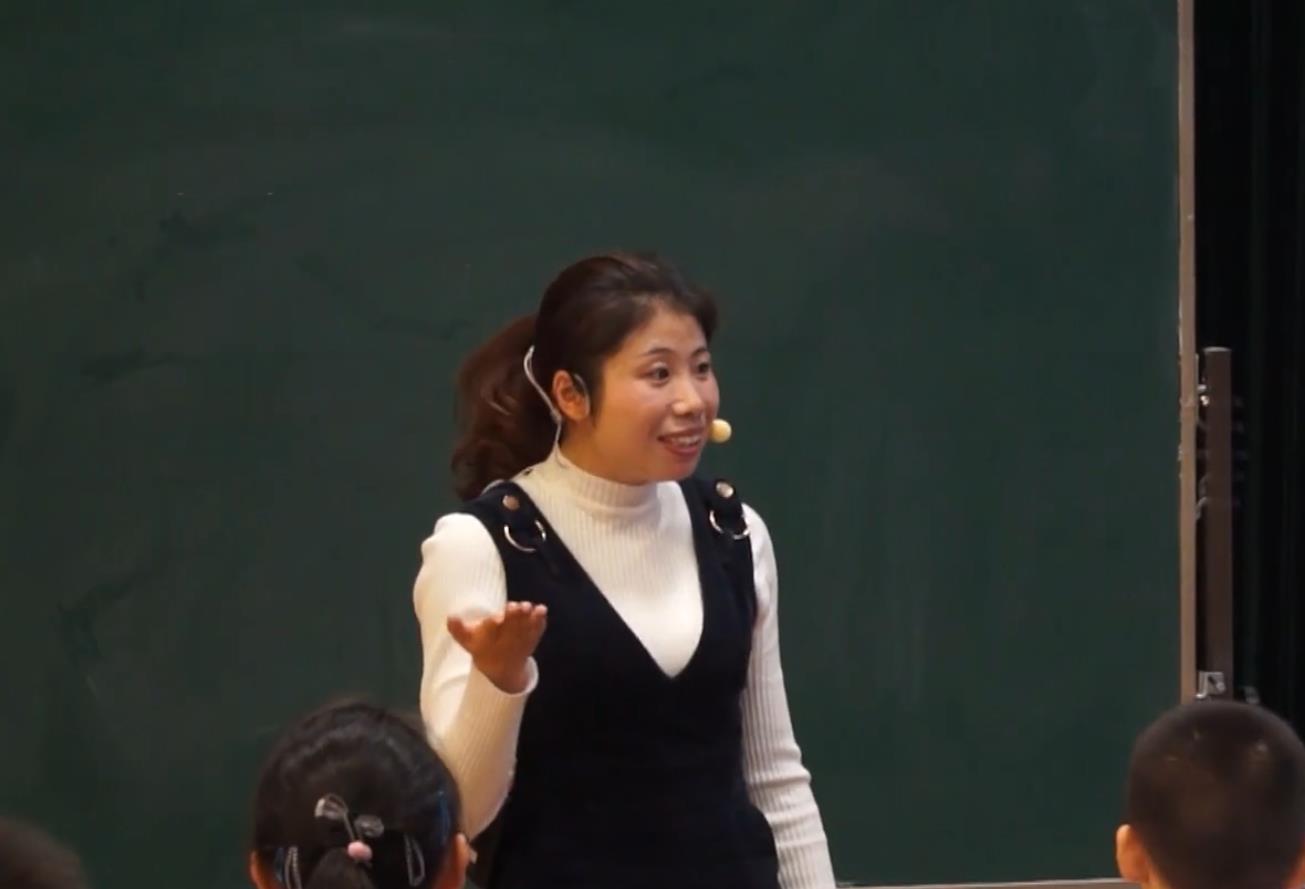 徐繼美	《認識圖形》	二年級	下冊