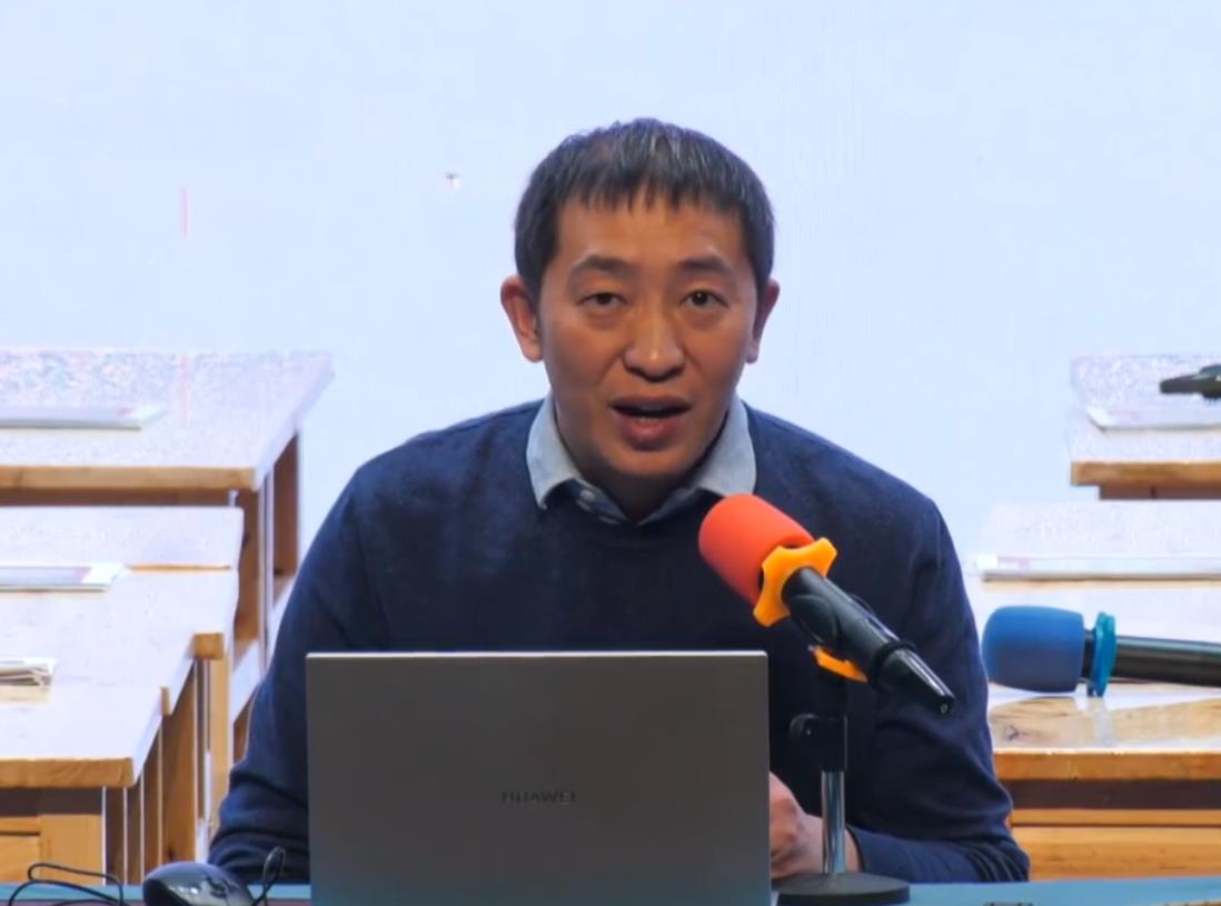 李勇，專題講座《革命文化題材整本書閱讀教學(xué)價值》