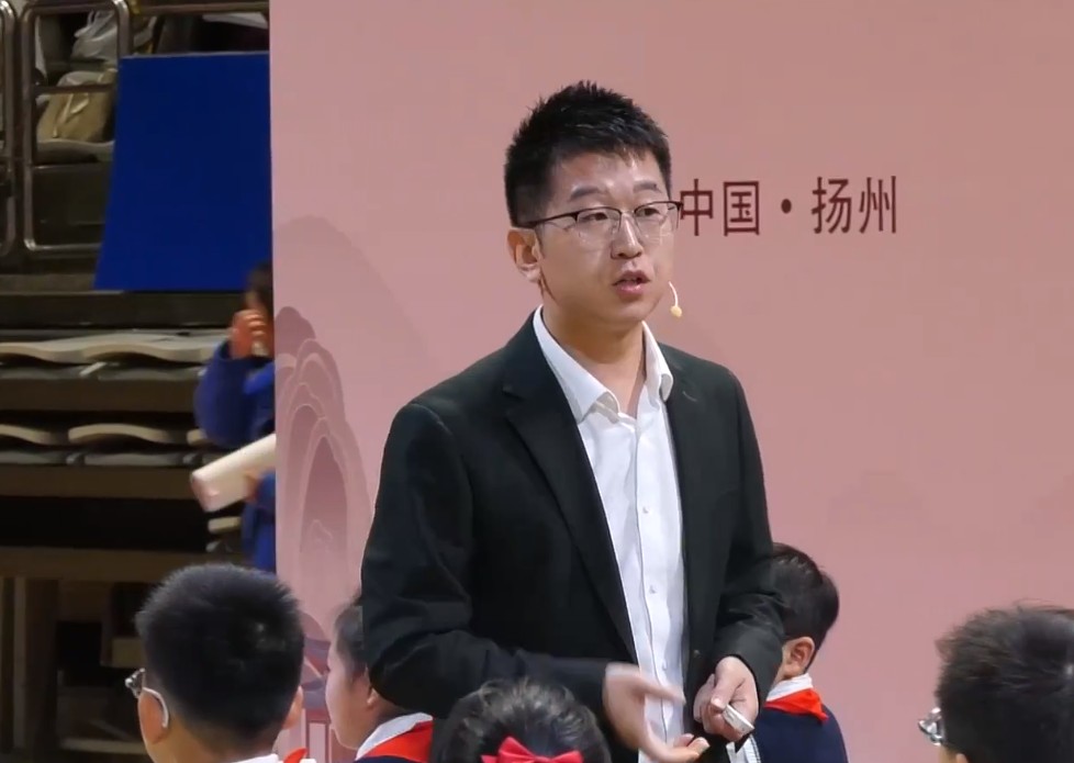 陳明，《一只窩囊的大老虎》，四年級上冊，第六單元